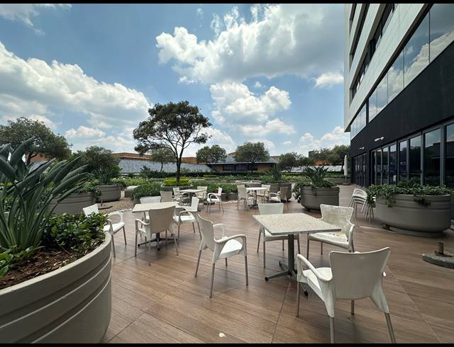 230M² OFFICE TO LET IN SANDTON CENTRAL